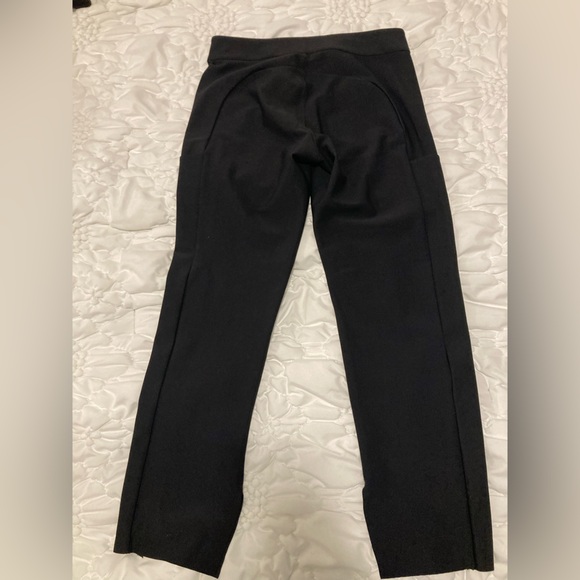 Athleta stellar cropped pants with slit side leg phone pocket in black - Picture 5 of 9